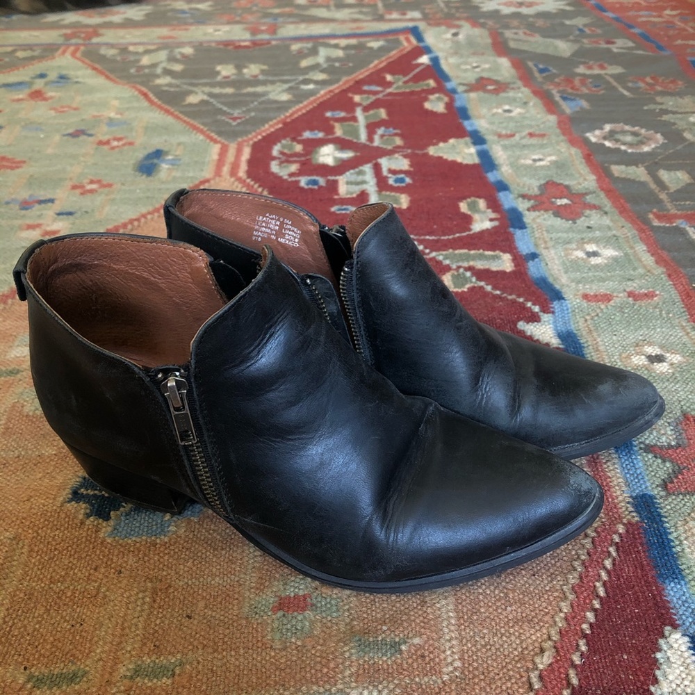 Black Steve Madden ankle booties